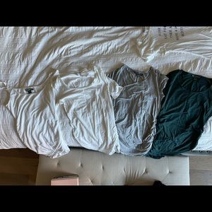 4 Pea in the Pod Maternity Tops size s/m (one is old navy)